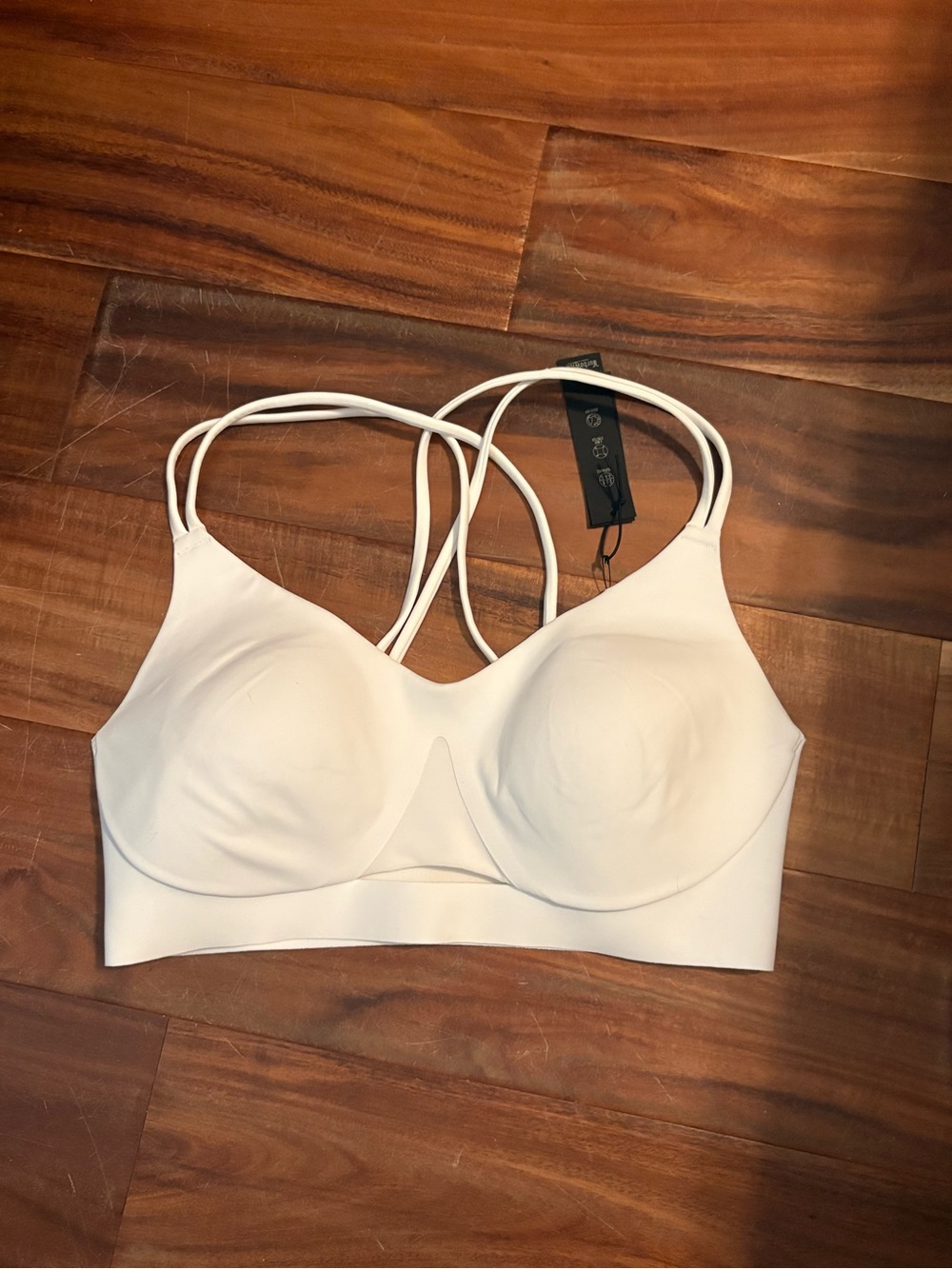 NWT Victoria’s Secret VSX Elevate Strappy Plunge Sports Bra White Small (321)